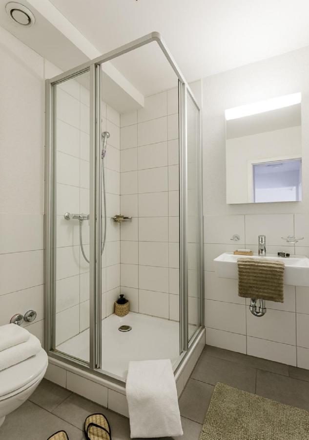 Swiss Star Guesthouse Oerlikon - Contactless Self Check-In Zürih Dış mekan fotoğraf